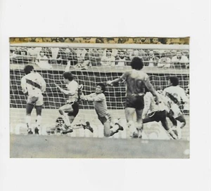 Foto Argentina vs Perú Equipo Fútbol Preliminar 1985 Periódico Peruano MARADONA - Imagen 1 de 2