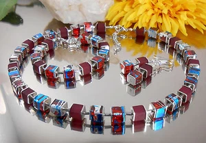 3er Design SET Kette Armband Ohrringe aus Glas Würfel in Dunkelrot marmoriert - Bild 1 von 4