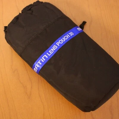 Estuche cubierta de lente suave Matin 30 cordón grande negro azul 4"x11" Foto 1 de 4