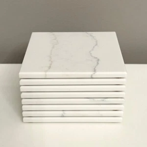 CALACATTA POLIERT QUARZ MARMOR STIL ABGESCHRÄGT GETRÄNK UNTERSETZER 8ER SET NEU - Bild 1 von 7