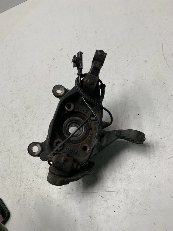 Jeep Renegade 2015-2018 tracción delantera izquierda pasajero husillo nudillo rueda buje OEM Foto 1 de 4