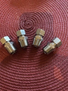 LOTE DE 4 ADAPTADORES MACHO TUBO LATÓN CHAPADO 1/2” NUEVOS. COMPRESIÓN A TUBERÍA PARA COBRE - Imagen 1 de 4