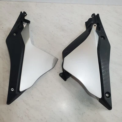 OEM 2015-2019 YAMAHA YZF R1 M CARENAGEM LATERAL CAPAS CAPUZES PAINÉIS ESQUERDO DIREITO Conjunto - Imagem 1 de 4