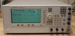 Keysight E8257D PSG Signal Generator 250kHz-40GHz READ Fails One Self Test w/Opt - Picture 1 of 9