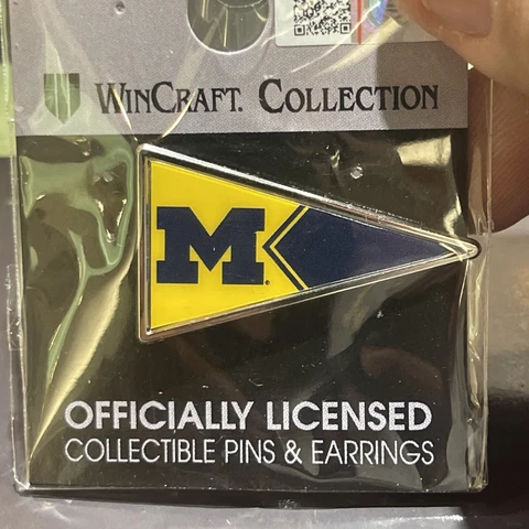 University of Michigan Wolverines Pennant Pin NCAA Cover