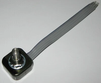 Oak / Grigsby Rotary Encoder - 128 PPR – 2 Channel Full Quadrature – 1" Square - Image 1 of 4