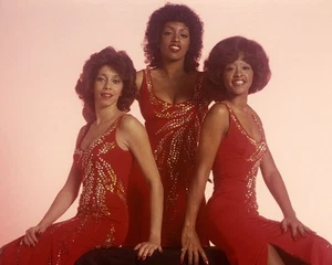 Three Degrees 10" x 8" Photograph no 44 - Imagen 1 de 1