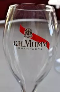 2 ~ G.H MUMM Brut Cordon Rouge Wine Glasses 6oz Champagne Flutes 7.75" Valentine - Picture 1 of 6