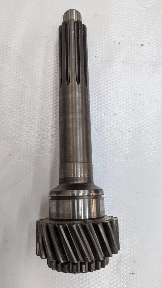 37-35-10 International Input Shaft 22 Tooth 1 1/2 x 10 Spline T698 T699 NEW - Image 1 of 4