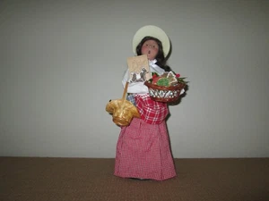 BYERS CHOICE The Carolers 2003 Cries of London Cookie Vendor Woman Figurine - Picture 1 of 6