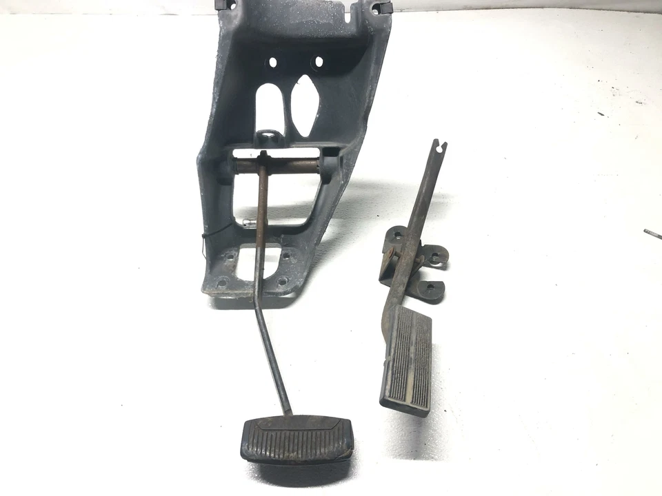 1989 Ford F250 Fuel Accelerator Pedal Brake Pedal Set Assembly Oem Foto 1 de 4