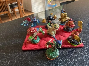 Skylanders Figurines x 8 EXC - Picture 1 of 4