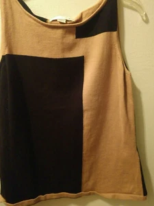 CASUAL CORNER TAN AND BLACK SHORT SLEEVE SWEATER SIZE L - Picture 1 of 3