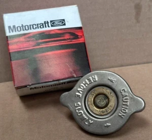 1979-1986 Ford Mustang GT Fox Body NOS Radiator Cap 13lbs E2DZ-8100-A CORRECT L4 - Picture 1 of 7