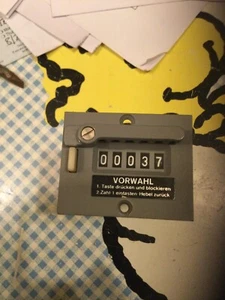 VORWAHL 24V 5-DIGIT COUNTER EVs15.13.5/S41 Evs15 13 5/S41 NOS - Picture 1 of 6