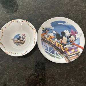 Piatto rotondo e ciotola Disney vintage 7,5" Topolino Minnie Pippo Paperino sulle montagne russe - Foto 1 di 5