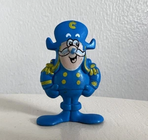 Vintage Cereal Toy Cap'n Crunch Figure Figurine Prize Game 1986 Collectible 2" - Picture 1 of 3