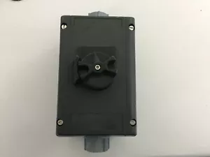 CROUSE HINDS N2SW11311 3 POSITION SELECTOR SWITCH IN N2SG2123U ENCLOSURE - Picture 1 of 6