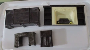 4 PEZZI Vintage Plasco Giocattolo Casa delle Bambole Mobili Plastica Marrone Camino e Comò - Foto 1 di 10