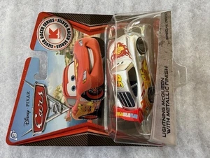 CARROS DISNEY PIXAR 2 LIGHTNING MCQUEEN CON ACABADO METÁLICO EXCLUSIVO KMART - Imagen 1 de 2