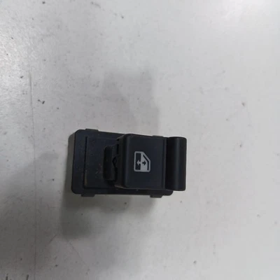 Interruptor de ventana trasero izquierdo eléctrico fiat 500 2016 2017 2018 Foto 1 de 4