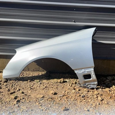 2001-2003 LEXUS LS430 OEM FRONT LEFT DRIVER SIDE FENDER SHELL PANEL (SILVER) - Изображение 1 из 4