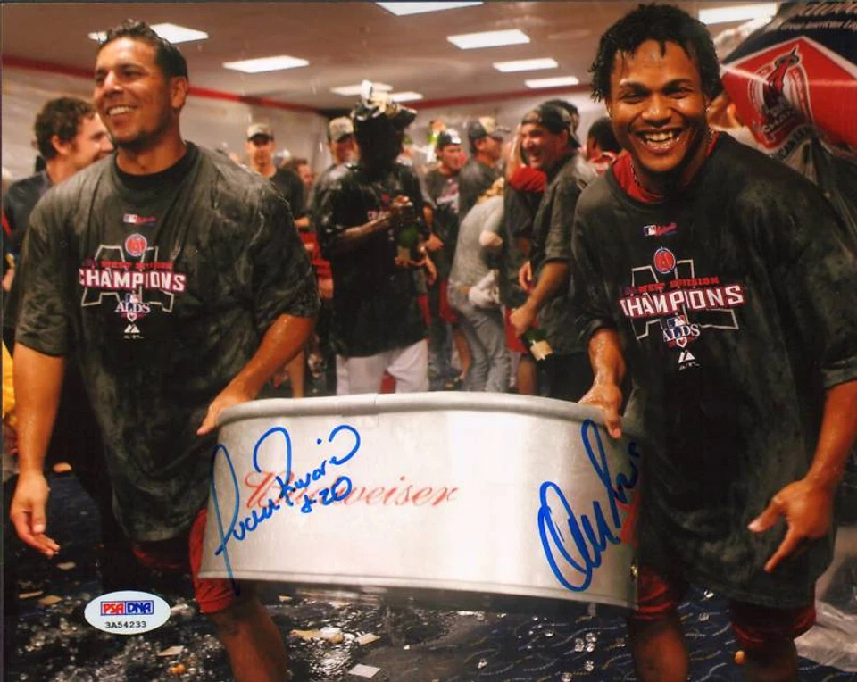 Foto autógrafa de ángeles firmados por Erick Aybar y Juan Rivera 8x10 certificado de autenticidad PSA/DNA Foto 1 de 1