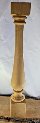¿Cedro vintage? Balaustres de husillo de madera torneada 24 x 3 1/2 pulgadas cantidad 1 Foto 1 de 4