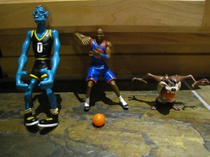 BLANKO, TASMENIAN DEVIL, MICHAEL JORDAN ACTIONFIGUREN 1996 - Bild 1 von 4