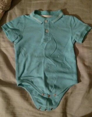 Auténtico bebé niño JK de una pieza 24 meses usado en excelente estado Foto 1 de 4