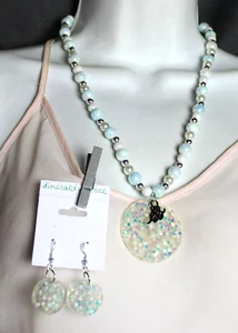 Emerald Empire Handmade pearl and star resin necklace & earring set - Picture 1 of 5