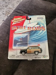 Johnny Lightning Surf Rods 1950 Mercury Woody Diecast 1:64 - Picture 1 of 2