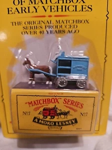 MATCHBOX ORIGINALI 1992 AUTENTICHE RICREAZIONI N. 7 GALLEGGIANTI LATTE TRAFILATI PANTALONI 1954 - Foto 1 di 8