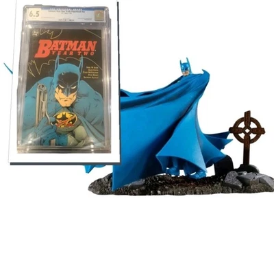 McFarlane DC Multiverso Batman Año Dos Oro NYCC Con Cómic Calificado Año 2 Foto 1 de 4
