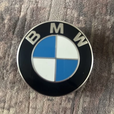 Tapacubos original BMW con borde cromado x1 56 mm 36136850834 Foto 1 de 2