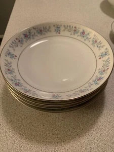 SET OF 4 WELLIN FINE CHINA BLOSSOM TIME SOUP BOWLS - Picture 1 of 2