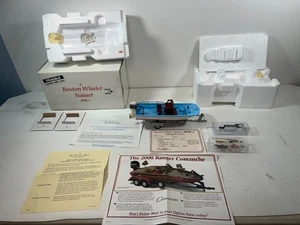 Danbury Mint - Boston Whaler Nauset Boat - 1/24 Scale Diecast - Picture 1 of 24