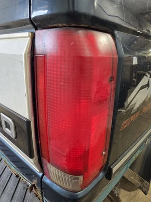 Luz trasera de pasajero de 8501 PBV para camioneta Ford F250 90-97 640542 Foto 1 de 4