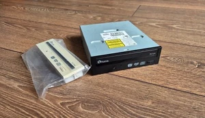 Plextor PX-716A DVD/CD REWRITABEL IDE (DEFECTIVE) - Afbeelding 1 van 14
