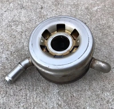 2000-2006 Toyota Tundra Sequoia 4.7L Engine Oil Cooler OEM - Изображение 1 из 3