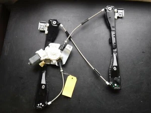 2007-2012 Chevy Malibu/ 07-09 Saturn Aura/ Right Passenger front regulator D28 - Picture 1 of 5