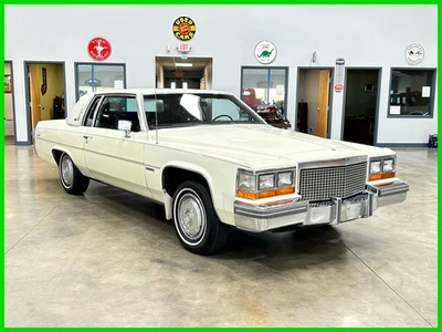 1981 Cadillac DeVille  - Изображение 1 из 4