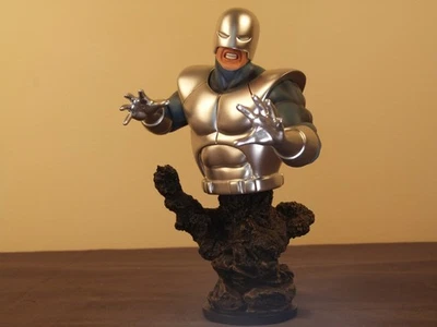 Mini busto Avalanche de Bowen Designs Foto 1 de 4