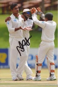 BANGLADESH: MASHRAFE MORTAZA SIGNED 6x4 TEST ACTION PHOTO+COA - Picture 1 of 1