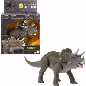 Jurassic World Hammond Collection Juvenile Triceratops Action Figure - Picture 1 of 2