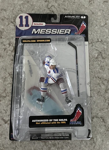 McFarlane Toys #11 Mark Messier Series 2 SEALED Action Figure NHLPA Cover