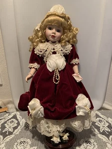 ❤️Bambola Vintage Porcellana Grigio Occhi Dormienti 17” Nastro Pizzo Abito Velluto Rosso - Foto 1 di 12