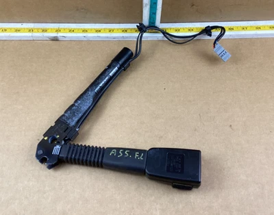 BMW 328i 2007-2013 hebilla de cinturón de seguridad delantero izquierdo del lado del conductor 7213563 OEM Foto 1 de 4