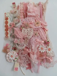 Sehr hübsches Inspirationsset im Vintage- und Vintage-Stil mit rosa Borten und Applikationen - Bild 1 von 3