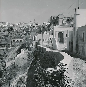 FIRA c. 1960 - La Ville  Île de Santorin Grèce - Div 5815 - Picture 1 of 2
